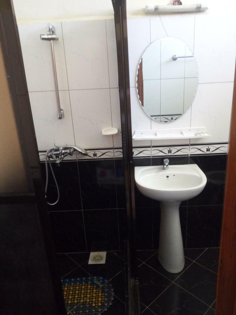 Snow View Hotel Boma la Ngombe Dış mekan fotoğraf